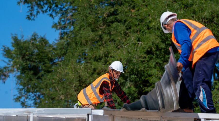 Expert Emergency Roof Repairs services in Bone Gap, IL